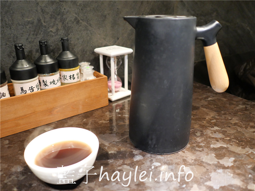 台中西區/將進酒素燒烤殿-台中必吃素食燒肉!在古典氣息的蔬食餐廳享受美食饗宴,可以選擇蛋奶素或全素,近台中精誠商圈、廣三sogo、BRT忠明國小站~台中美食/台中燒烤/台中素食燒烤/台中素食餐廳推薦/台中蔬食餐廳/台中主題餐廳推薦/李白將進酒/中國風餐廳/藍子愛美食 中式料理 健康養身 國內旅遊 攝影 民生資訊分享 飲食集錦