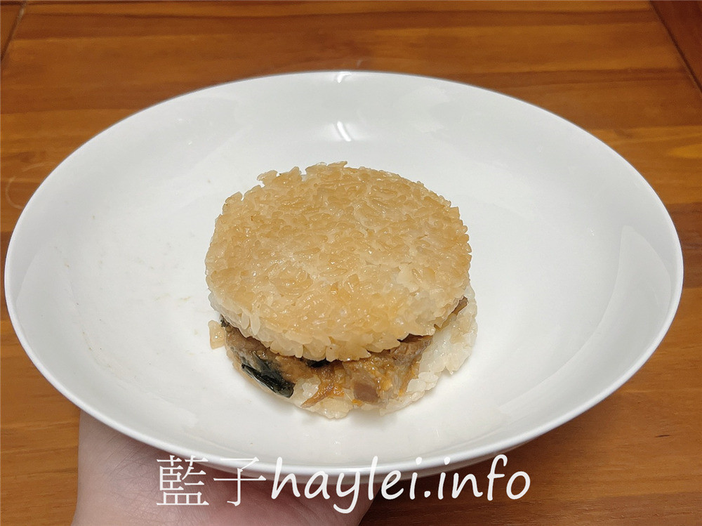 宅配美食/喜生食品/米漢堡-加熱即食不需解凍的宅配米漢堡、快速微波即食的微波爐美食,單吃就很好吃,也能做成雜炊粥、炒飯,健康生活方便美味輕食好選擇~團購推薦必買的好市多米漢堡!三杯雞肉/薑燒豬肉/日式牛丼/什錦鮮蔬/五目雜錦/冷凍食品/好市多美食/藍子愛美食 中式料理 健康養身 宅配食記 攝影 民生資訊分享 飲食集錦