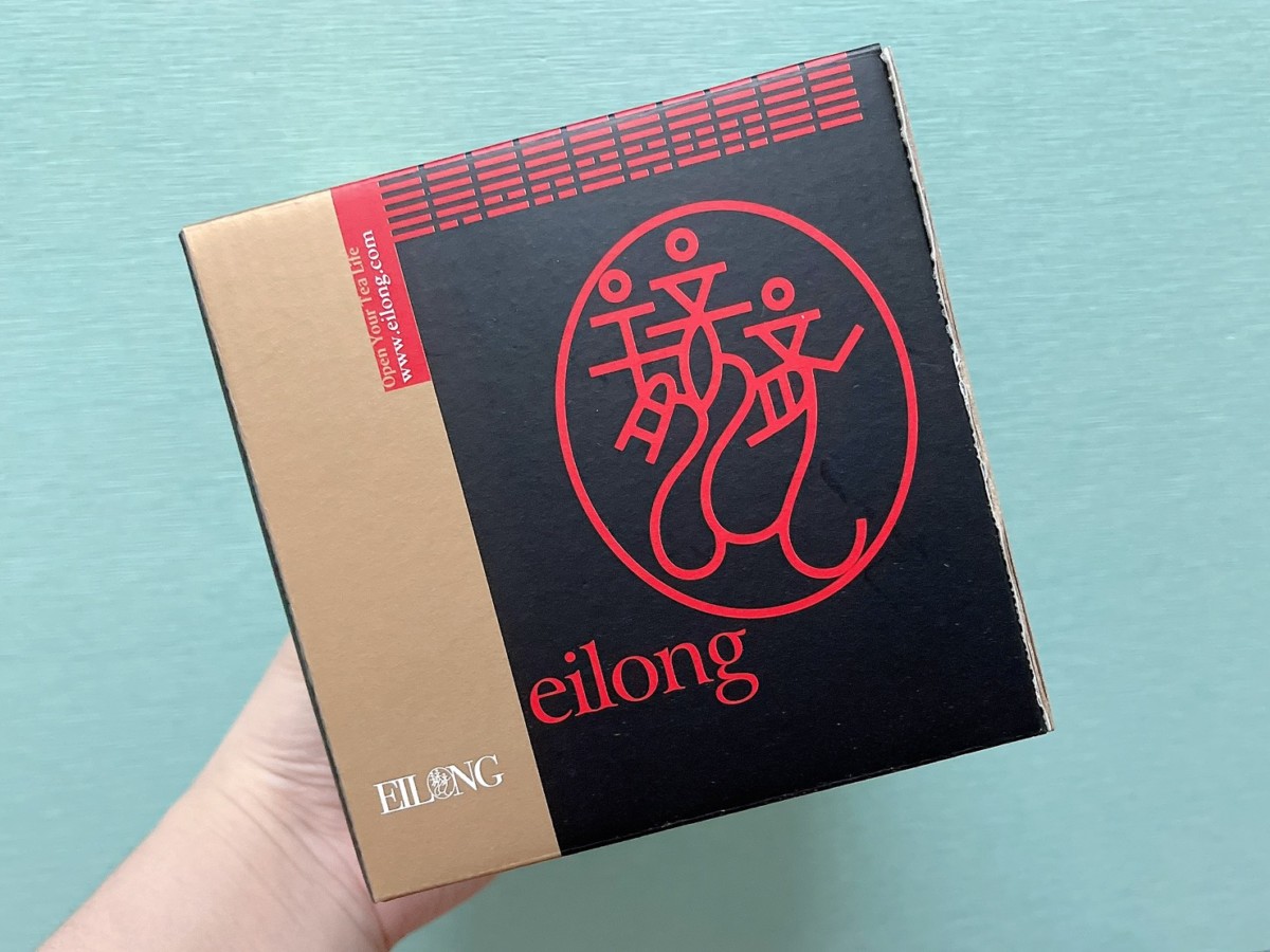 宜龍Eilong/人文馬克杯(知性黑)&璀璨濾茶器(霧銀)-極簡文青風格精緻絕美、簡約時尚的居家好物!原木握柄自然質樸,全瓷杯體抗酸鹼、耐高溫,高質感馬克杯兼顧安全與品質!茶器濾網精密且濾孔不留渣,不論辦公室泡茶或咖啡都簡單好用!居家生活/茶具茶器/茶杯濾網/好禮交換/個人泡茶杯/藍子愛分享 攝影 民生資訊分享 自己動手做! 飲食集錦
