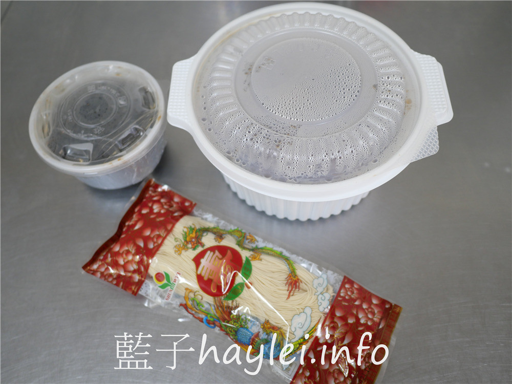 彰化爌肉飯推薦/謝家爌肉飯-每天凌晨手工切肉熬煮出的古法秘製爌肉,新鮮美味,古早味控肉肉質彈香入味,Q彈有嚼勁,每口都是幸福!謝家豬腳禮盒真材實料誠意滿滿,不論送禮或自用都很棒呢!彰化美食推薦/彰化小吃/彰化控肉飯/謝家招牌爌肉/蛤蜊麵/滷肉飯/肉燥飯/手工角切滷肉飯/藍子愛美食 中式料理 國內旅遊 攝影 民生資訊分享 飲食集錦