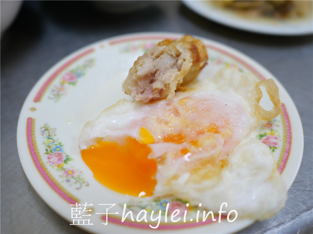彰化爌肉飯推薦/謝家爌肉飯-每天凌晨手工切肉熬煮出的古法秘製爌肉,新鮮美味,古早味控肉肉質彈香入味,Q彈有嚼勁,每口都是幸福!謝家豬腳禮盒真材實料誠意滿滿,不論送禮或自用都很棒呢!彰化美食推薦/彰化小吃/彰化控肉飯/謝家招牌爌肉/蛤蜊麵/滷肉飯/肉燥飯/手工角切滷肉飯/藍子愛美食 中式料理 國內旅遊 攝影 民生資訊分享 飲食集錦