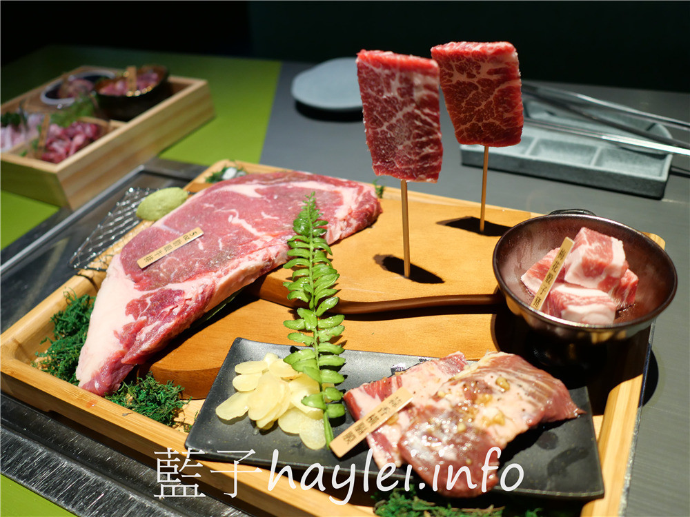 台中西屯/原燒台中東海店-逸品盛合套餐超級豐盛，一次飽嚐肋眼牛排、蒜香橫隔膜、極選澳洲和牛、伊比利骰子豬等夢幻組合，專人代烤超貼心！台中美食/台中燒烤/台中燒肉/O-NiKU/優質原味燒肉/王品集團美食/藍子愛美食 中式料理 國內旅遊 攝影 民生資訊分享 飲食集錦 