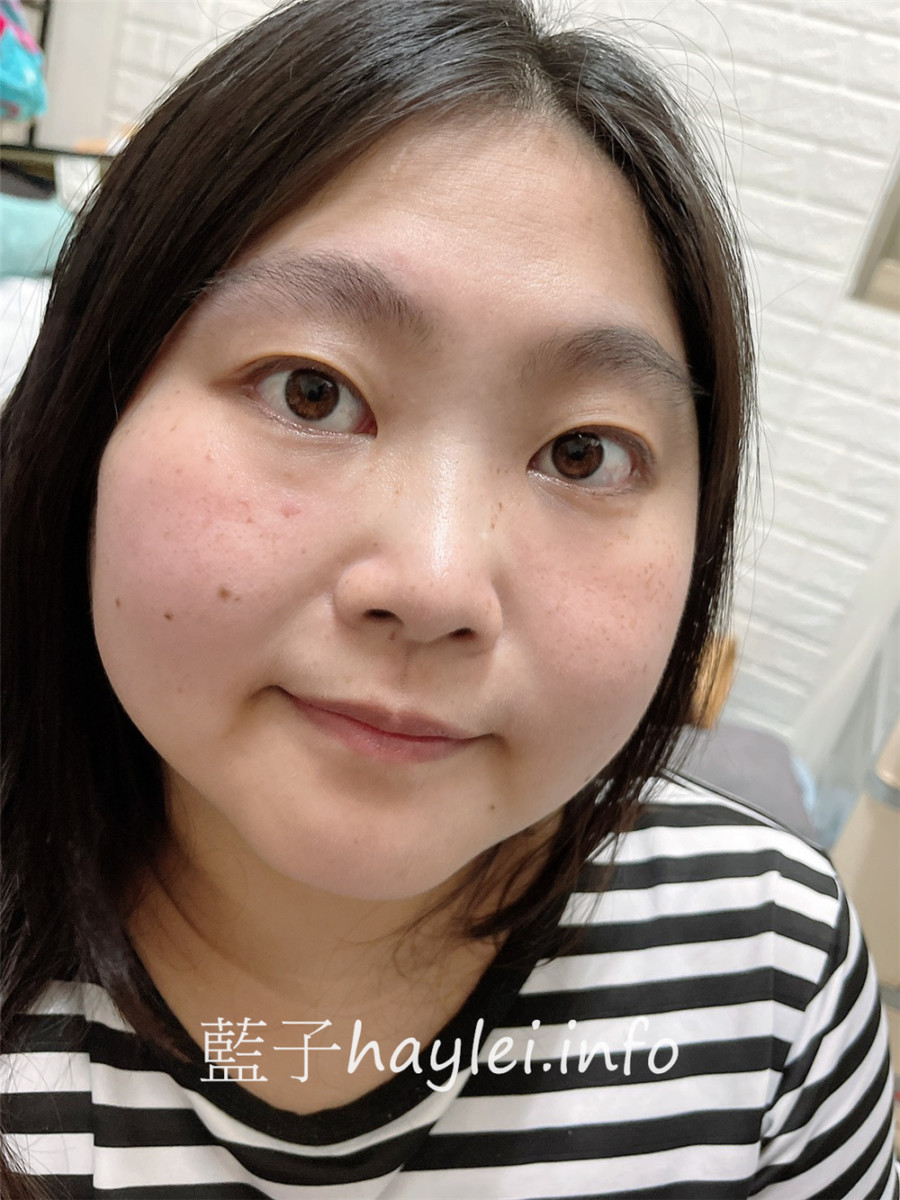 專櫃保養品分享/精華液推薦/Estee Lauder/雅詩蘭黛-特潤超導全方位修護露-使用心得分享 美妝保養/肌膚保養/專櫃精華液推薦/雅詩蘭黛精華液評價/藍子愛保養 保養品分享 彩妝品 彩妝品分享 攝影 民生資訊分享 