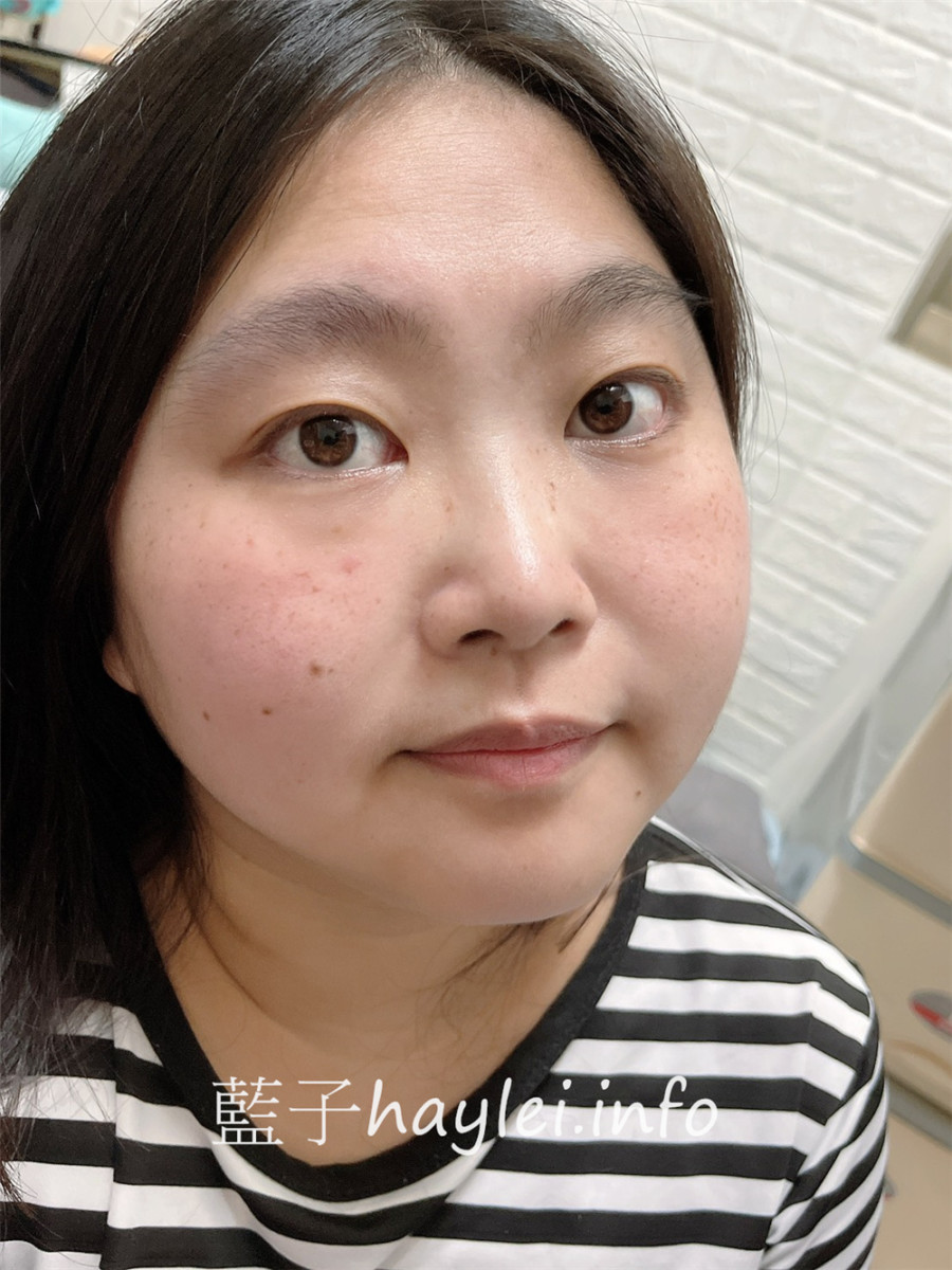 專櫃保養品分享/精華液推薦/Estee Lauder/雅詩蘭黛-特潤超導全方位修護露-使用心得分享 美妝保養/肌膚保養/專櫃精華液推薦/雅詩蘭黛精華液評價/藍子愛保養 保養品分享 彩妝品 彩妝品分享 攝影 民生資訊分享