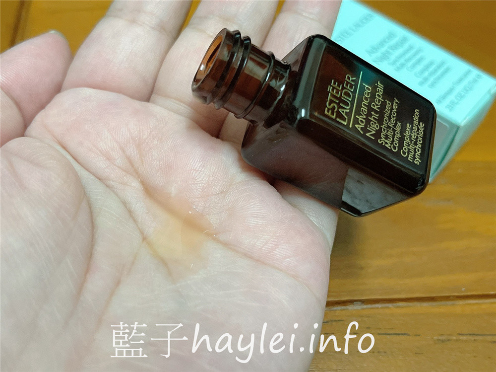 專櫃保養品分享/精華液推薦/Estee Lauder/雅詩蘭黛-特潤超導全方位修護露-使用心得分享 美妝保養/肌膚保養/專櫃精華液推薦/雅詩蘭黛精華液評價/藍子愛保養 保養品分享 彩妝品 彩妝品分享 攝影 民生資訊分享