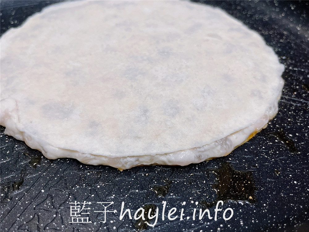 良品開飯/產地咬一口月亮蝦餅體驗組-原味蝦餅+特厚蝦餅一次滿足,不沾醬就風味十足的美味海鮮餅,嚴選基隆在地無澎發鮮蝦製作,吃起來鮮甜Q彈,給你滿嘴超蝦感受!!!宅配美食推薦/冷凍宅配/氣炸鍋美食/良品嚴選/產地咬一口團隊/爆餡蝦餅/台灣餡餅/泰式美食/月亮蝦餅推薦/藍子愛美食 中式料理 宅配食記 攝影 民生資訊分享 自己動手做! 飲食集錦