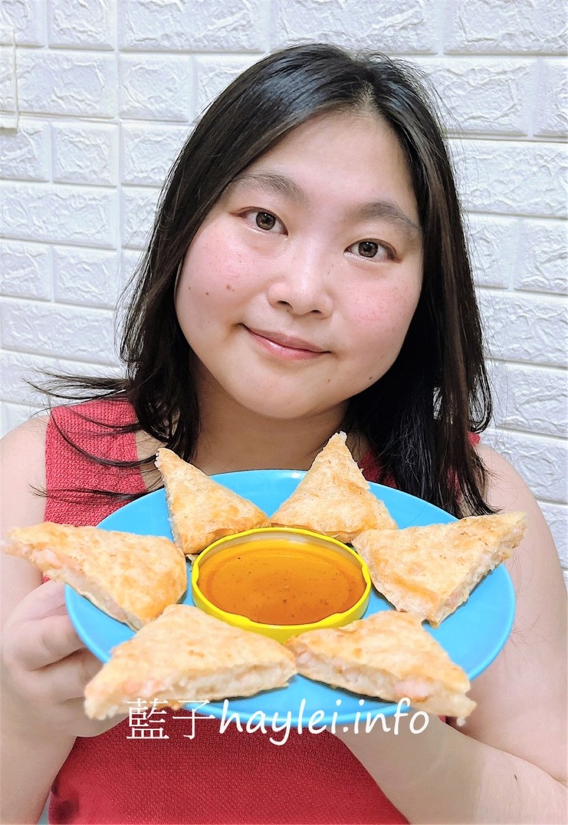 良品開飯/產地咬一口月亮蝦餅體驗組-原味蝦餅+特厚蝦餅一次滿足,不沾醬就風味十足的美味海鮮餅,嚴選基隆在地無澎發鮮蝦製作,吃起來鮮甜Q彈,給你滿嘴超蝦感受!!!宅配美食推薦/冷凍宅配/氣炸鍋美食/良品嚴選/產地咬一口團隊/爆餡蝦餅/台灣餡餅/泰式美食/月亮蝦餅推薦/藍子愛美食 中式料理 宅配食記 攝影 民生資訊分享 自己動手做! 飲食集錦