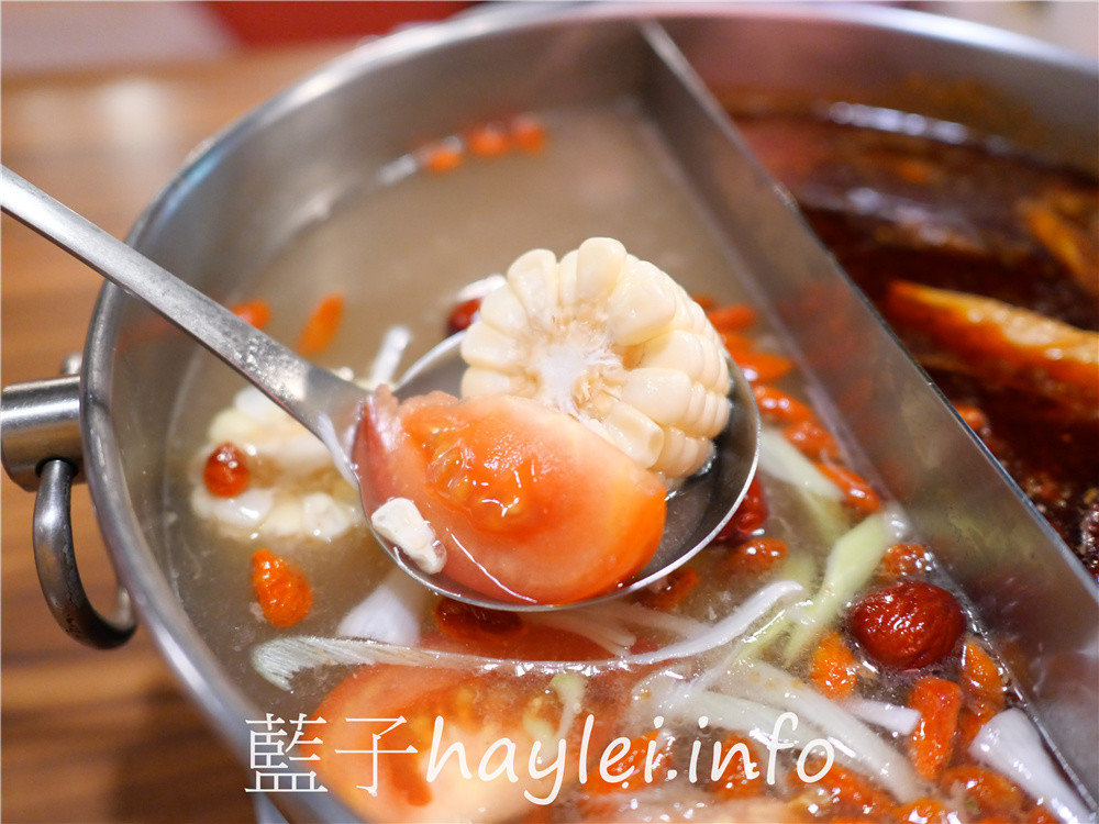 台北大安/忠孝敦化站/老鼎旺川味鍋物-台北老字號正宗四川麻辣火鍋,用數十種中藥、牛骨熬出的牛油麻辣火鍋香氣逼人且口感溫潤,適合一家大小共襄品味!雞爪透香美味堪稱天下第一爪、手工蝦漿蝦肉彈Q口感一絕,還可以coldstone冰淇淋無限吃~台北美食/麻辣美食/台北火鍋餐廳推薦/藍子愛美食 中式料理 國內旅遊 攝影 民生資訊分享 飲食集錦