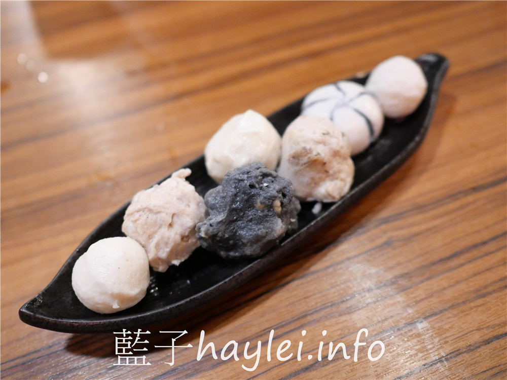 台北大安/忠孝敦化站/老鼎旺川味鍋物-台北老字號正宗四川麻辣火鍋,用數十種中藥、牛骨熬出的牛油麻辣火鍋香氣逼人且口感溫潤,適合一家大小共襄品味!雞爪透香美味堪稱天下第一爪、手工蝦漿蝦肉彈Q口感一絕,還可以coldstone冰淇淋無限吃~台北美食/麻辣美食/台北火鍋餐廳推薦/藍子愛美食 中式料理 國內旅遊 攝影 民生資訊分享 飲食集錦