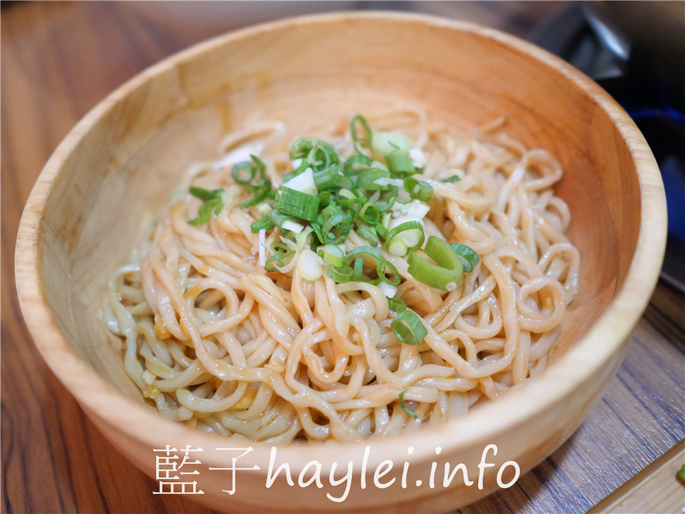 台北大安/忠孝敦化站/老鼎旺川味鍋物-台北老字號正宗四川麻辣火鍋,用數十種中藥、牛骨熬出的牛油麻辣火鍋香氣逼人且口感溫潤,適合一家大小共襄品味!雞爪透香美味堪稱天下第一爪、手工蝦漿蝦肉彈Q口感一絕,還可以coldstone冰淇淋無限吃~台北美食/麻辣美食/台北火鍋餐廳推薦/藍子愛美食 中式料理 國內旅遊 攝影 民生資訊分享 飲食集錦