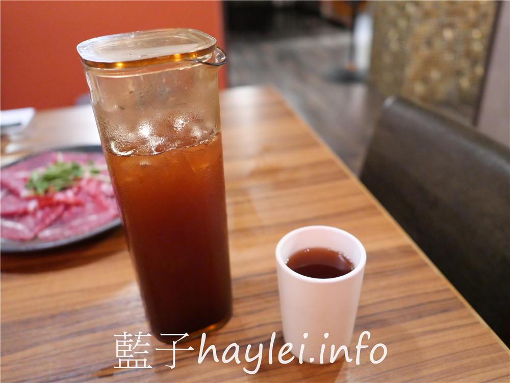 台北大安/忠孝敦化站/老鼎旺川味鍋物-台北老字號正宗四川麻辣火鍋,用數十種中藥、牛骨熬出的牛油麻辣火鍋香氣逼人且口感溫潤,適合一家大小共襄品味!雞爪透香美味堪稱天下第一爪、手工蝦漿蝦肉彈Q口感一絕,還可以coldstone冰淇淋無限吃~台北美食/麻辣美食/台北火鍋餐廳推薦/藍子愛美食 中式料理 國內旅遊 攝影 民生資訊分享 飲食集錦