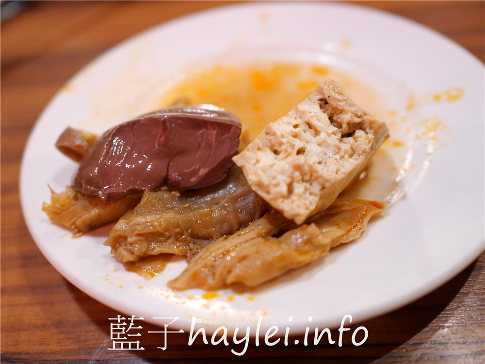 台北大安/忠孝敦化站/老鼎旺川味鍋物-台北老字號正宗四川麻辣火鍋,用數十種中藥、牛骨熬出的牛油麻辣火鍋香氣逼人且口感溫潤,適合一家大小共襄品味!雞爪透香美味堪稱天下第一爪、手工蝦漿蝦肉彈Q口感一絕,還可以coldstone冰淇淋無限吃~台北美食/麻辣美食/台北火鍋餐廳推薦/藍子愛美食 中式料理 國內旅遊 攝影 民生資訊分享 飲食集錦