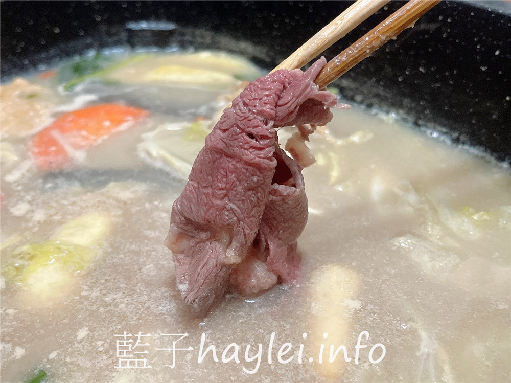 肉多多火鍋防疫2.0經濟套餐-期間限定5折,在家就是肉の天堂!2人、4人、6人防疫經濟餐,湯頭好喝且肉量誠意滿滿,防疫外帶遇到史上最強外帶防疫省長餐真的超值,也來讓肉多多成為你的防疫肉鋪吧~台中美食/台中西區/台中火鍋/外帶美食/肉多多台中向上店/藍子愛美食 中式料理 國內旅遊 攝影 民生資訊分享 飲食集錦