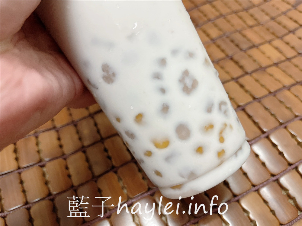 台中西區/圓木嫩仙草/台中大業店-源自彰化的芋圓嫩仙草專賣店，料多味美性價比超高，彈Q爽滑的七星級手工芋圓、滑潤水嫩的窯燒嫩仙草招牌必點，50元內的小確幸甜品！嫩仙草小芋圓鮮奶凍飲跟芋頭鮮奶小芋圓也不能錯過～台中必吃銅板美食/台中美食/彰化美食/台中下午茶/台中芋圓/台中燒仙草/台中豆花/藍子愛美食 中式料理 國內旅遊 攝影 民生資訊分享 飲食集錦 