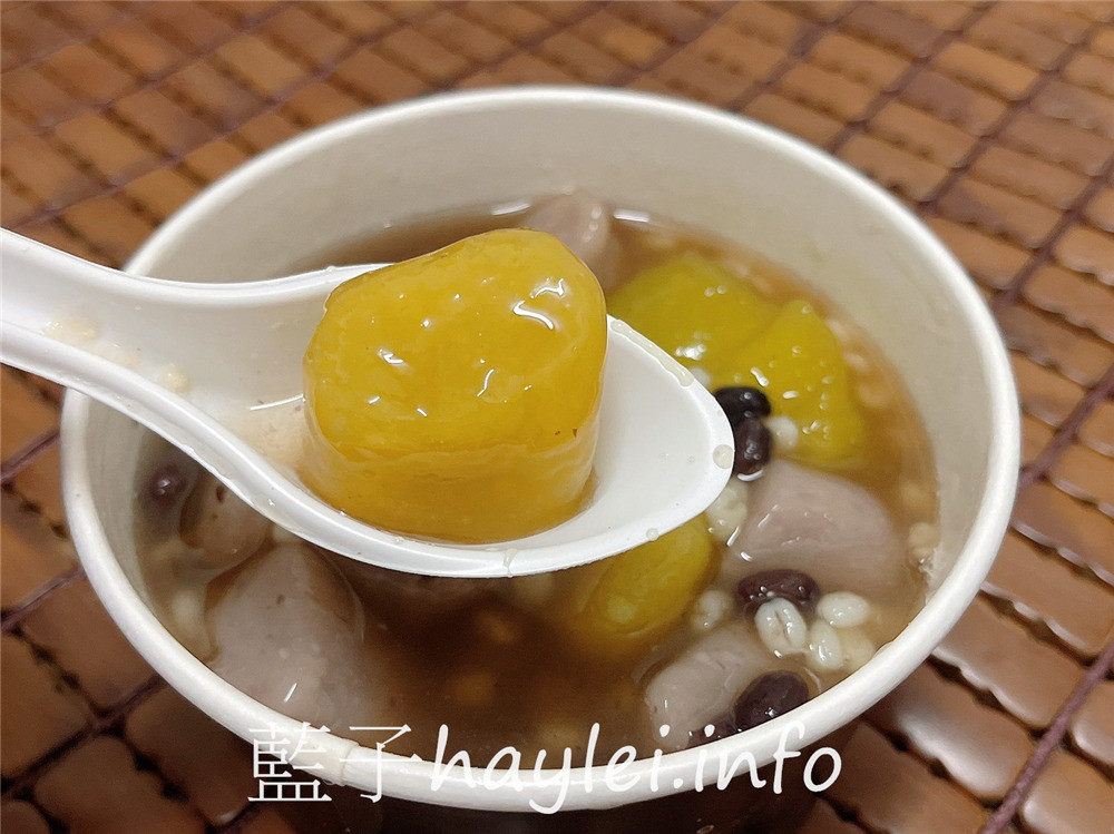 台中西區/圓木嫩仙草/台中大業店-源自彰化的芋圓嫩仙草專賣店，料多味美性價比超高，彈Q爽滑的七星級手工芋圓、滑潤水嫩的窯燒嫩仙草招牌必點，50元內的小確幸甜品！嫩仙草小芋圓鮮奶凍飲跟芋頭鮮奶小芋圓也不能錯過～台中必吃銅板美食/台中美食/彰化美食/台中下午茶/台中芋圓/台中燒仙草/台中豆花/藍子愛美食 中式料理 國內旅遊 攝影 民生資訊分享 飲食集錦 
