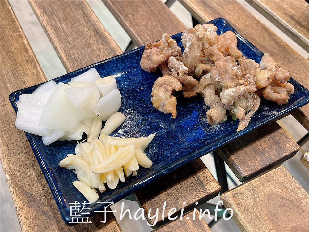 台中大里/魔王炸雞/惡魔島世界炸雞-台中必吃炸雞推薦，溫體雞肉醃漬按摩入味，現點現炸，樣樣好吃無雷！匈牙利紅椒脆皮半雞皮脆肉嫩超多汁，新疆大漠碳烤雞排孜然香氣誘人，尼加拉起司瀑布雞排起司控必點，惡魔島脆皮雞排外脆內嫩、復刻雞排經典美味。台中美食/台中炸雞/大里炸雞美食/藍子愛美食 中式料理 國內旅遊 攝影 民生資訊分享 美式料理 飲食集錦 