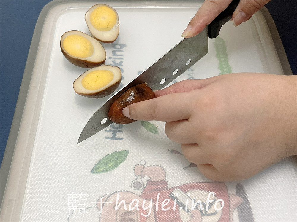 不鏽鋼切菜板推薦/三個寶全新抗菌款抗菌不鏽鋼+食品級PP 雙面砧板-附磨刀的切菜板!雙面設計可生熟食分開, TPR防滑圈包邊,切起來穩定性很好,304不銹鋼面用來解凍很不錯,材質防黴用起來健康安心~健康家具推薦/廚具推薦/健康菜板推薦/抗菌砧板/廚房用品/居家用品/藍子愛分享 健康養身 攝影 民生資訊分享 飲食集錦