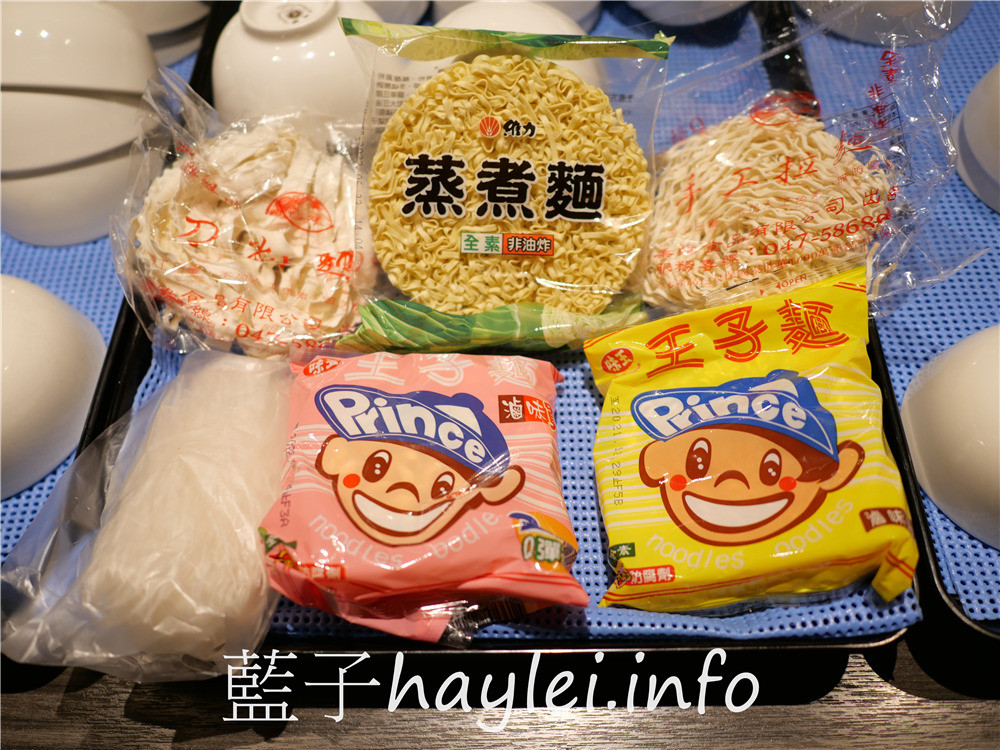 彰化員林/火鍋第一品牌樂多多集團/肉多多火鍋(員林育英店)-料多味美湯頭好，大份量肉盤超吸睛，268起就可以無限享用蔬食自助吧、飲料吧、冰品，消費滿千即享樂多多振興券優惠，好康美食七選一超划算！彰化美食/彰化旅遊/員林美食/彰化火鍋餐廳推薦/員林聚餐推薦/藍子愛美食 中式料理 國內旅遊 攝影 民生資訊分享 飲食集錦 