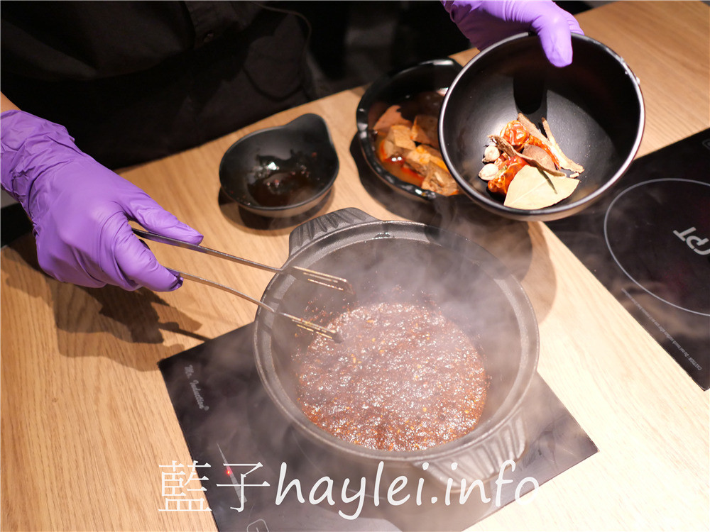 彰化員林/火鍋第一品牌樂多多集團/肉多多火鍋(員林育英店)-料多味美湯頭好，大份量肉盤超吸睛，268起就可以無限享用蔬食自助吧、飲料吧、冰品，消費滿千即享樂多多振興券優惠，好康美食七選一超划算！彰化美食/彰化旅遊/員林美食/彰化火鍋餐廳推薦/員林聚餐推薦/藍子愛美食 中式料理 國內旅遊 攝影 民生資訊分享 飲食集錦 