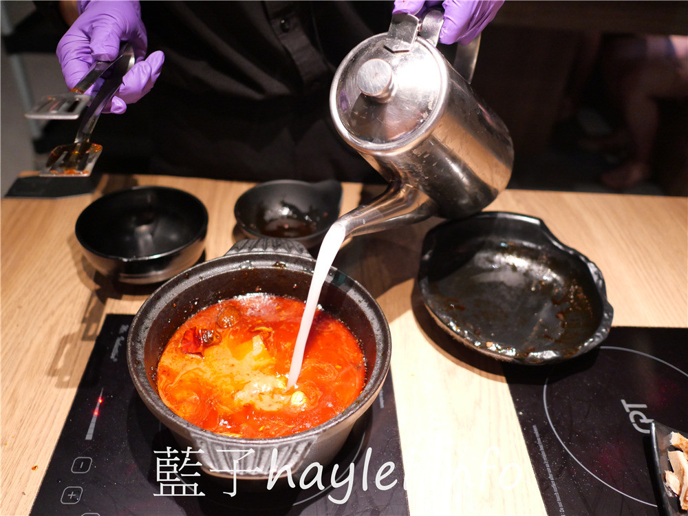 彰化員林/火鍋第一品牌樂多多集團/肉多多火鍋(員林育英店)-料多味美湯頭好，大份量肉盤超吸睛，268起就可以無限享用蔬食自助吧、飲料吧、冰品，消費滿千即享樂多多振興券優惠，好康美食七選一超划算！彰化美食/彰化旅遊/員林美食/彰化火鍋餐廳推薦/員林聚餐推薦/藍子愛美食 中式料理 國內旅遊 攝影 民生資訊分享 飲食集錦 