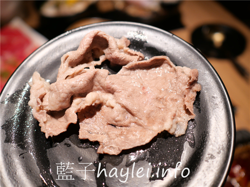 彰化員林/火鍋第一品牌樂多多集團/肉多多火鍋(員林育英店)-料多味美湯頭好，大份量肉盤超吸睛，268起就可以無限享用蔬食自助吧、飲料吧、冰品，消費滿千即享樂多多振興券優惠，好康美食七選一超划算！彰化美食/彰化旅遊/員林美食/彰化火鍋餐廳推薦/員林聚餐推薦/藍子愛美食 中式料理 國內旅遊 攝影 民生資訊分享 飲食集錦 