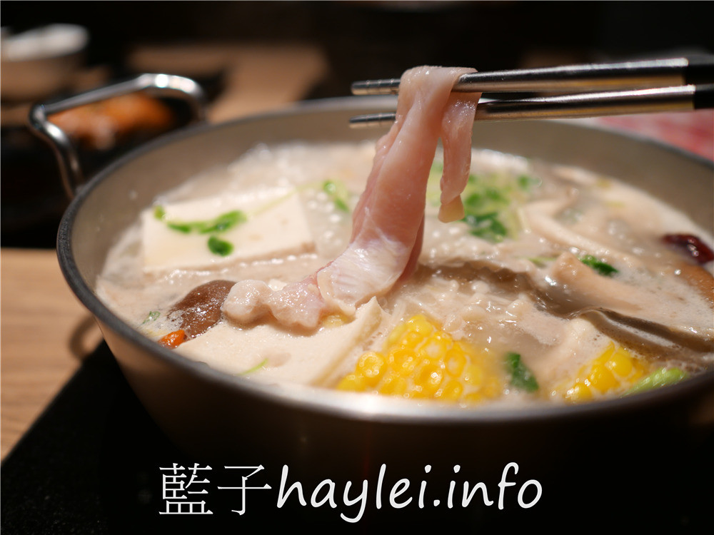 彰化員林/火鍋第一品牌樂多多集團/肉多多火鍋(員林育英店)-料多味美湯頭好，大份量肉盤超吸睛，268起就可以無限享用蔬食自助吧、飲料吧、冰品，消費滿千即享樂多多振興券優惠，好康美食七選一超划算！彰化美食/彰化旅遊/員林美食/彰化火鍋餐廳推薦/員林聚餐推薦/藍子愛美食 中式料理 國內旅遊 攝影 民生資訊分享 飲食集錦 