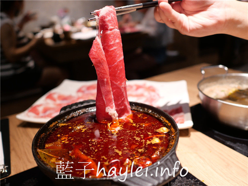 彰化員林/火鍋第一品牌樂多多集團/肉多多火鍋(員林育英店)-料多味美湯頭好，大份量肉盤超吸睛，268起就可以無限享用蔬食自助吧、飲料吧、冰品，消費滿千即享樂多多振興券優惠，好康美食七選一超划算！彰化美食/彰化旅遊/員林美食/彰化火鍋餐廳推薦/員林聚餐推薦/藍子愛美食 中式料理 國內旅遊 攝影 民生資訊分享 飲食集錦 