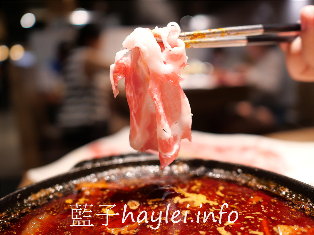 彰化員林/火鍋第一品牌樂多多集團/肉多多火鍋(員林育英店)-料多味美湯頭好，大份量肉盤超吸睛，268起就可以無限享用蔬食自助吧、飲料吧、冰品，消費滿千即享樂多多振興券優惠，好康美食七選一超划算！彰化美食/彰化旅遊/員林美食/彰化火鍋餐廳推薦/員林聚餐推薦/藍子愛美食 中式料理 國內旅遊 攝影 民生資訊分享 飲食集錦 