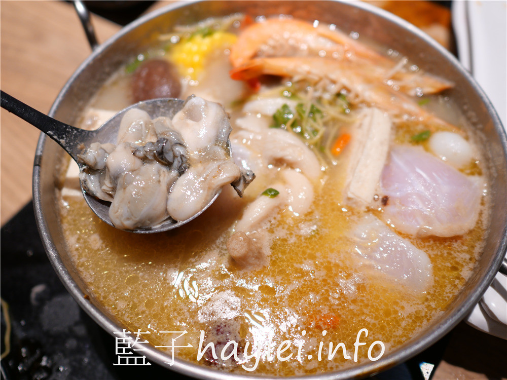 彰化員林/火鍋第一品牌樂多多集團/肉多多火鍋(員林育英店)-料多味美湯頭好，大份量肉盤超吸睛，268起就可以無限享用蔬食自助吧、飲料吧、冰品，消費滿千即享樂多多振興券優惠，好康美食七選一超划算！彰化美食/彰化旅遊/員林美食/彰化火鍋餐廳推薦/員林聚餐推薦/藍子愛美食 中式料理 國內旅遊 攝影 民生資訊分享 飲食集錦 