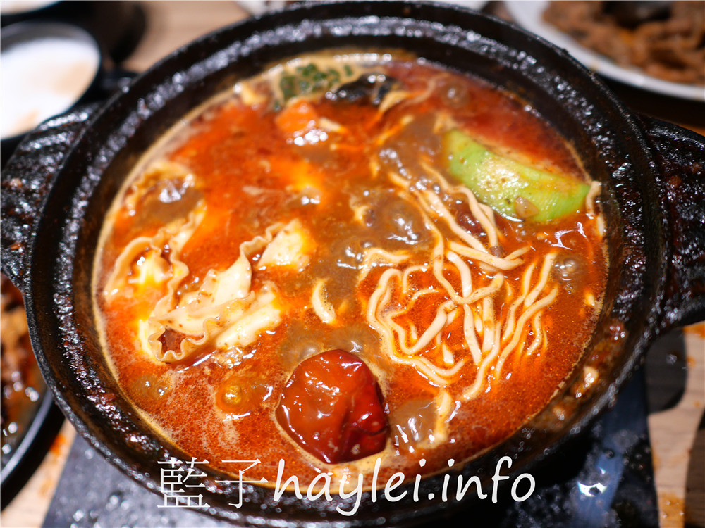 彰化員林/火鍋第一品牌樂多多集團/肉多多火鍋(員林育英店)-料多味美湯頭好,大份量肉盤超吸睛,268起就可以無限享用蔬食自助吧、飲料吧、冰品,消費滿千即享樂多多振興券優惠,好康美食七選一超划算!彰化美食/彰化旅遊/員林美食/彰化火鍋餐廳推薦/員林聚餐推薦/藍子愛美食 中式料理 國內旅遊 攝影 民生資訊分享 飲食集錦