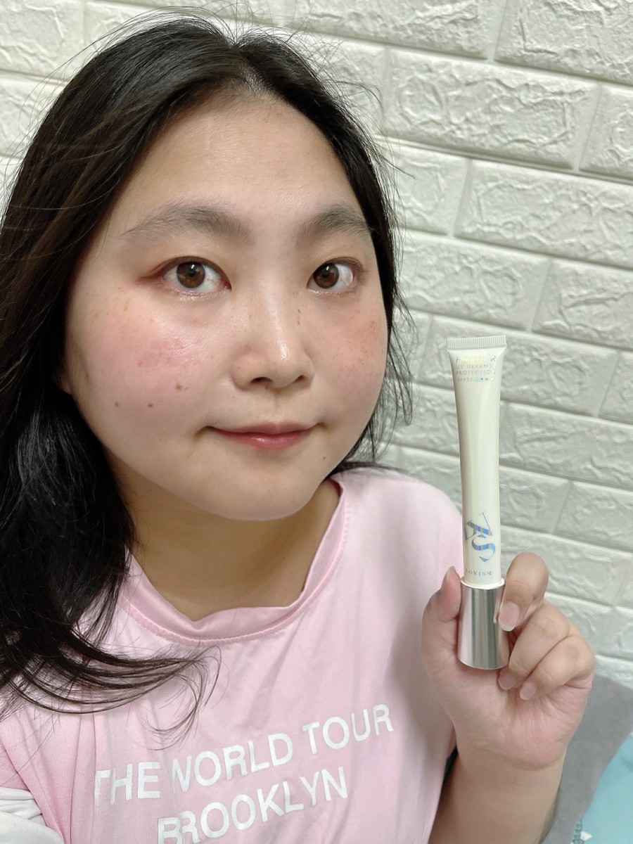 LOVISM/Ocean超輕感全能防曬妝前乳SPF50-稍帶控油感的妝前隔離乳,質地清爽不油膩,特別適合台灣濕熱環境使用,採用對環境更友善的海洋友善配方,海灘玩水也能使用超加分~美妝保養/肌膚保養/日常保養/防曬推薦/控油妝前乳推薦/防曬妝前乳推薦/藍子愛保養 保養品分享 彩妝品 彩妝品分享 攝影 民生資訊分享