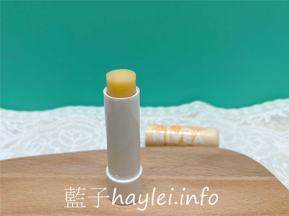 NIVEA 妮維雅 純萃保養潤唇膏 天然有機大麻籽油(綠色管身)、天然有機巴西莓籽油(紫色管身)、天然有機藜麥籽油(黃色管身)，天然植物籽油&乳木果油添加，溫潤滋養雙唇，秋冬保養雙唇平價好選擇~美NIVEA 妮維雅 純萃保養潤唇膏 天然有機大麻籽油(綠色管身)、天然有機巴西莓籽油(紫色管身)、天然有機藜麥籽油(黃色管身)，天然植物籽油&乳木果油添加，溫潤滋養雙唇，秋冬保養雙唇平價好選擇~美妝保養/肌膚保養/唇部保養/護唇膏推薦/妮維雅護唇膏評價/藍子愛保養妝保養/肌膚保養/唇部保養/藍子愛保養 未分類 