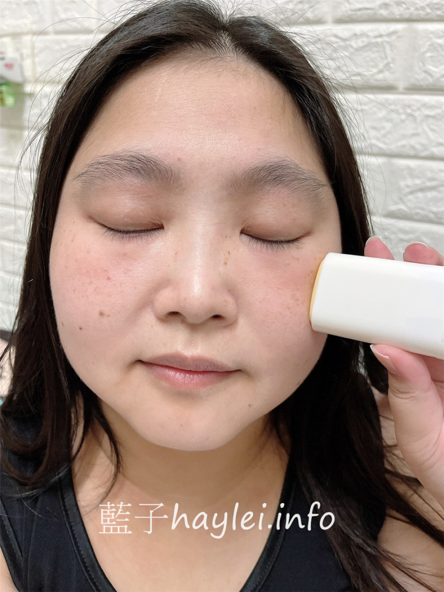 Madoca/SPF50輕透防曬棒-清爽不黏膩的防水防曬，用起來輕盈無感、透明自然不挑膚色的高顏值粉嫩防曬，強效疏水配方保護肌膚更有力，甩掉油膩厚重的防曬，更能享受陽光時刻！肌膚保養/美妝保養/美容彩妝/防曬隔離/防曬推薦/隔絕紫外線/紫外線防護/日常護膚/肌膚健康/藍子愛保養 保養品分享 健康養身 國內旅遊 彩妝品 彩妝品分享 攝影 民生資訊分享 