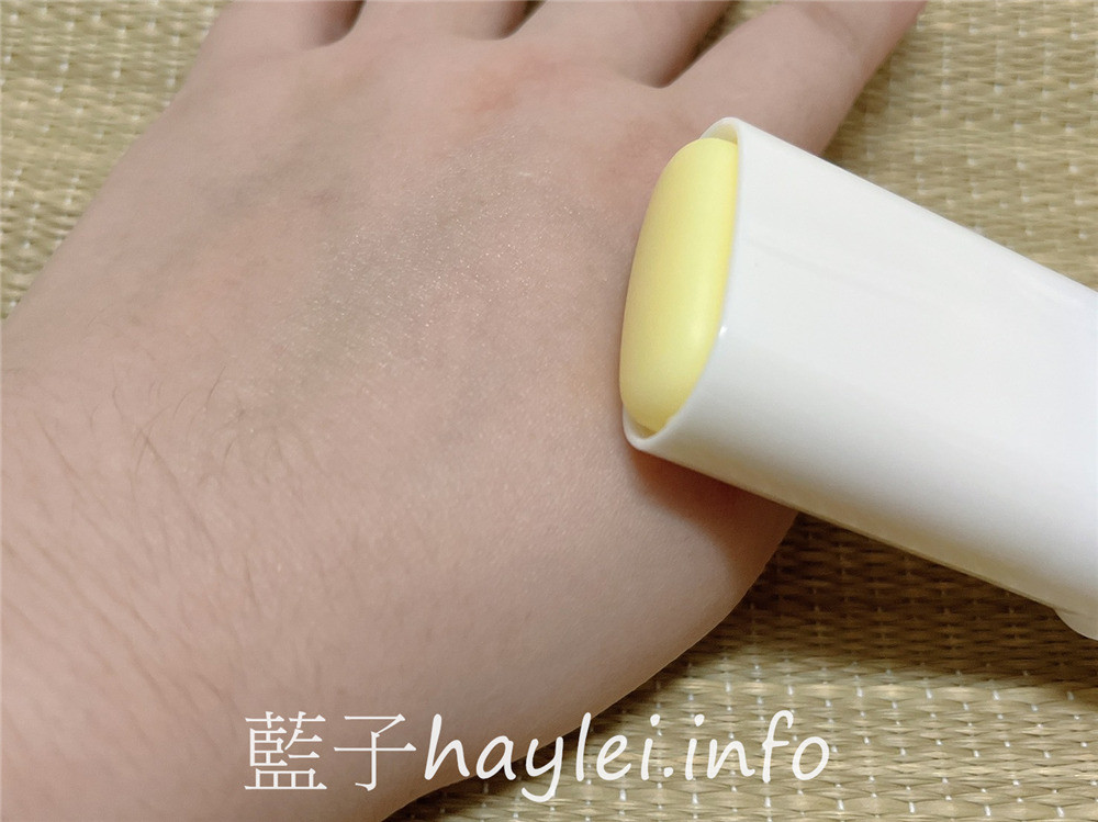 Madoca/SPF50輕透防曬棒-清爽不黏膩的防水防曬，用起來輕盈無感、透明自然不挑膚色的高顏值粉嫩防曬，強效疏水配方保護肌膚更有力，甩掉油膩厚重的防曬，更能享受陽光時刻！肌膚保養/美妝保養/美容彩妝/防曬隔離/防曬推薦/隔絕紫外線/紫外線防護/日常護膚/肌膚健康/藍子愛保養 保養品分享 健康養身 國內旅遊 彩妝品 彩妝品分享 攝影 民生資訊分享 