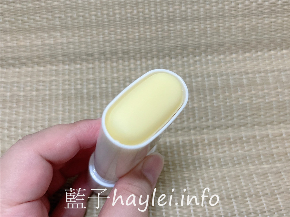 Madoca/SPF50輕透防曬棒-清爽不黏膩的防水防曬,用起來輕盈無感、透明自然不挑膚色的高顏值粉嫩防曬,強效疏水配方保護肌膚更有力,甩掉油膩厚重的防曬,更能享受陽光時刻!肌膚保養/美妝保養/美容彩妝/防曬隔離/防曬推薦/隔絕紫外線/紫外線防護/日常護膚/肌膚健康/藍子愛保養 保養品分享 健康養身 國內旅遊 彩妝品 彩妝品分享 攝影 民生資訊分享