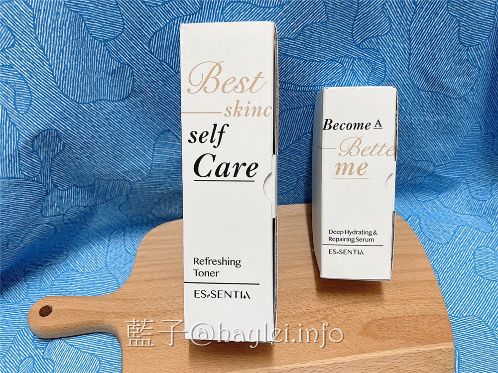 極萃精華 Essentia 極萃保濕組-極萃保濕化妝水、極萃持潤精華液，添加極地雪藻與積雪草等天然植萃幫助肌膚強化對外在環境的防護力，無添加爭議成份，對肌膚更無負擔，敏弱肌適用的MIT保養品牌推薦!美妝保養/肌膚保養/日常保養/純素者也能用的護膚品/藍子愛保養 保養品分享 彩妝品 彩妝品分享 民生資訊分享 