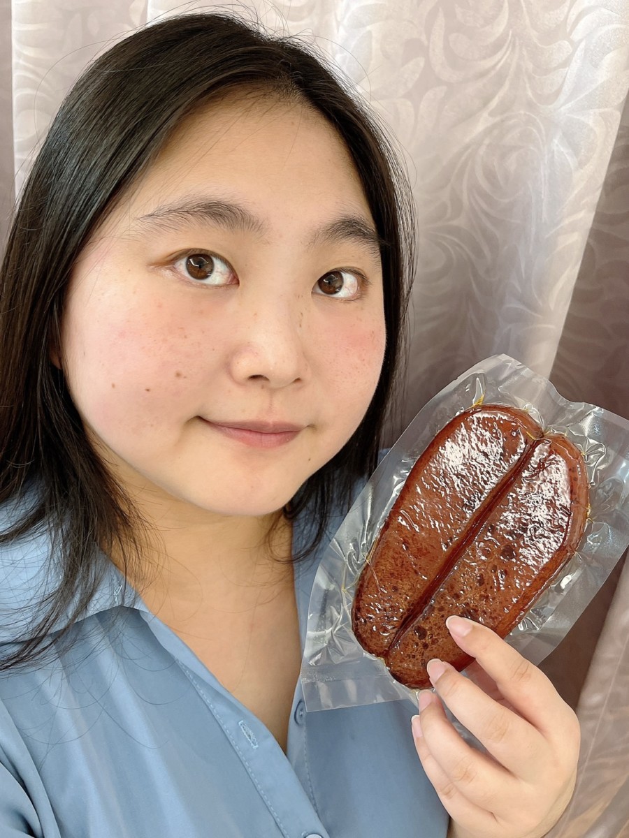 陳家烏魚子-日銷破萬的老饕嚴選頂級零食,有著全台最好吃的烏魚子的稱號,鹹香濃郁的極致美味令人欲罷不能,一口接一口!台北烏魚子專賣/台北烏魚子伴手禮/即食烏魚子推薦/整片熟食烏魚子/熟食1口包烏魚子/點心零嘴/宅配美食/台北饒河夜市美食/藍子愛美食 中式料理 宅配食記 攝影 民生資訊分享 自己動手做! 飲食集錦