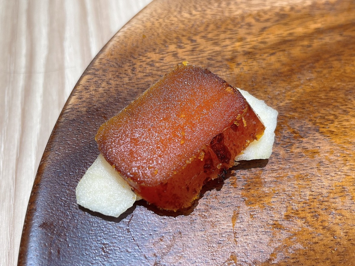 陳家烏魚子-日銷破萬的老饕嚴選頂級零食，有著全台最好吃的烏魚子的稱號，鹹香濃郁的極致美味令人欲罷不能，一口接一口！台北烏魚子專賣/台北烏魚子伴手禮/即食烏魚子推薦/整片熟食烏魚子/熟食1口包烏魚子/點心零嘴/宅配美食/台北饒河夜市美食/藍子愛美食 中式料理 宅配食記 攝影 民生資訊分享 自己動手做！ 飲食集錦 