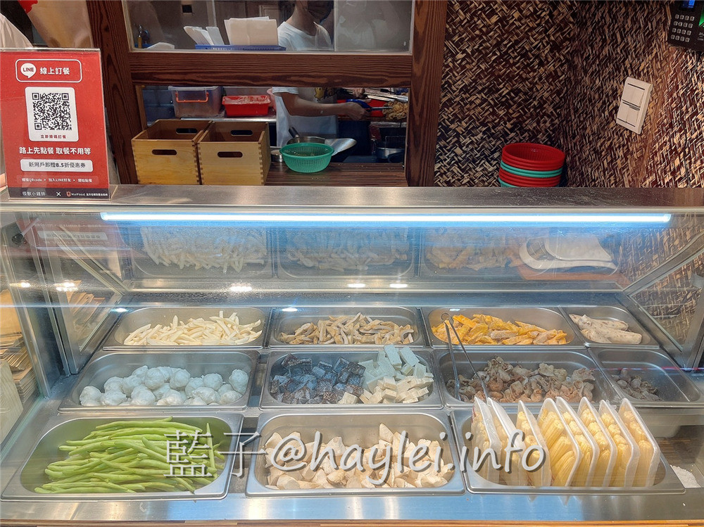 台北大安/怪獸小雞排(師大店)-台北雞排推薦!皮脆肉厚吃起來多汁美味的好吃雞排，蒜香小雞排、麻香小雞排跟嗜辣必吃的18禁重辣雞排必點!炸物鹹酥雞種類豐富，炸功了得，冷了依舊酥脆美味!台北美食/師大美食/捷運古亭站美食/台北鹹酥雞/台北小吃/藍子愛美食 中式料理 國內旅遊 攝影 民生資訊分享 飲食集錦 