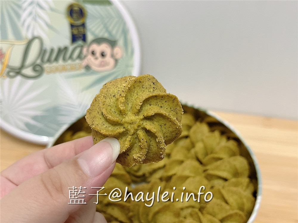 台中西屯/TLuna Cookies 猴子曲奇餅-(總店)-從美國紅到台灣的法式手工餅乾，鐵盒子包裝設計可愛又實用，吃起來真材實料且香濃不膩口，難怪會榮獲食品米其林iTQi 國際風味評鑑三星肯定~私心推薦高山茶跟巧克力！台中美食/台中伴手禮/藍子愛美食/下午茶點心推薦/西屯彌月餅干/手工餅干推薦/鐵盒餅干推薦 國內旅遊 宅配食記 攝影 民生資訊分享 飲食集錦 