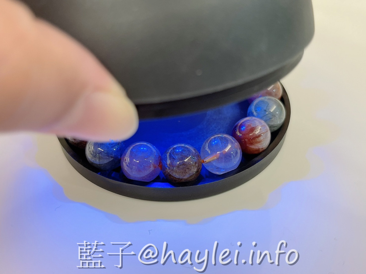 生活好物/WASHBO一瞬除菌除臭UV洗衣球-防疫神球超好用，可以整顆入洗衣機強化洗衣除臭效果，也能手持照射紫外線UV來幫周遭除菌，一物多用讓生活更安心，防疫好物好選擇！3c小家電/健康樂活/環境衛生/紫外線燈推薦 3C相關 健康養身 國內外住宿相關 攝影 民生資訊分享 