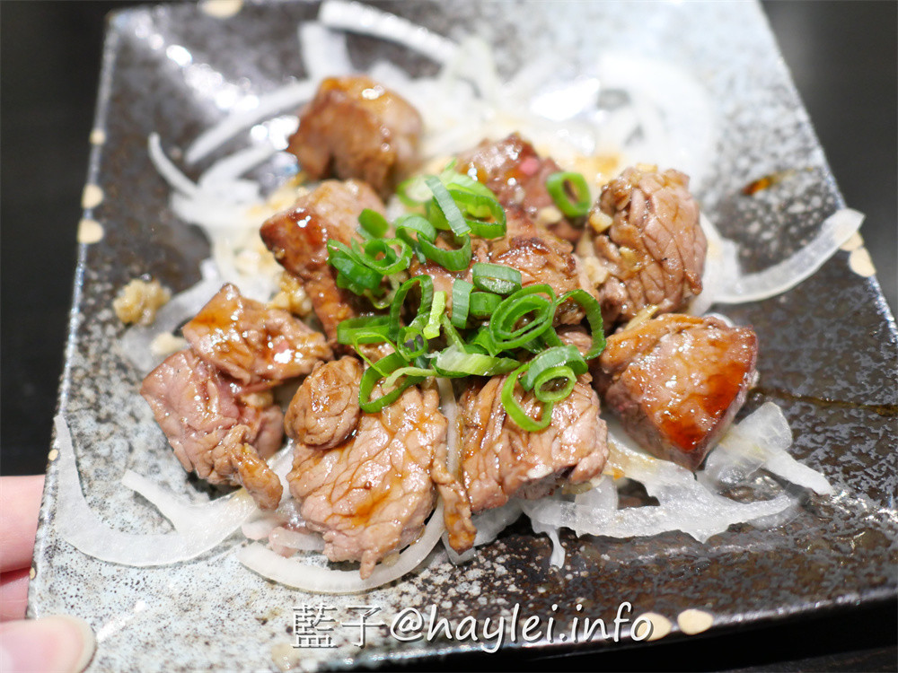 台中北區/高雄旻哥牛肉燥飯/旻哥古早味台中店-來自高雄的連鎖美食品牌,食材新鮮且料理實在,口感豐富美味且兼具創新性,招牌牛B飯、炙燒比目魚滷肉飯、藥膳牛肉湯推薦必點~台中美食/台中小吃/高雄美食/在地台灣味美食推薦/台式丼飯/台中滷肉飯/台中牛肉燥飯/創意料理/藍子愛美食 中式料理 國內旅遊 攝影 民生資訊分享 飲食集錦