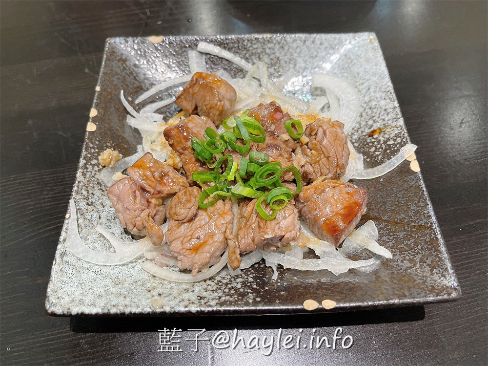 台中北區/高雄旻哥牛肉燥飯/旻哥古早味台中店-來自高雄的連鎖美食品牌，食材新鮮且料理實在，口感豐富美味且兼具創新性，招牌牛B飯、炙燒比目魚滷肉飯、藥膳牛肉湯推薦必點~台中美食/台中小吃/高雄美食/在地台灣味美食推薦/台式丼飯/台中滷肉飯/台中牛肉燥飯/創意料理/藍子愛美食 中式料理 國內旅遊 攝影 民生資訊分享 飲食集錦 