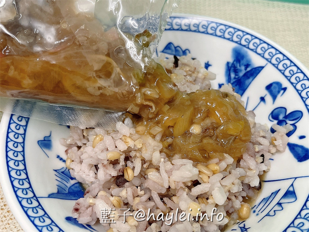 愛上烹調即食調理包-小郭老師每日採購新鮮食材，當天現煮後立刻真空包裝並用-58度C急速冷凍，避免變質而影響食物的營養、風味及口感，這樣方便好料理的宅配冷凍食品，絕對是最適合現代人的懶人料理首選！宅配美食/調理包推薦/鮮食調理包/料理包美食/牛丼/咖哩牛/打拋牛/藍子愛美食 中式料理 宅配食記 攝影 民生資訊分享 自己動手做！ 飲食集錦 