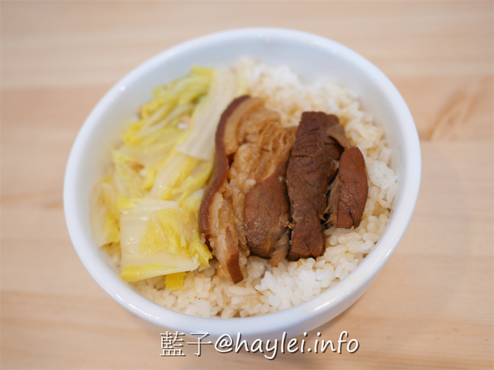 台中大里/醉月燉品 養生盅湯專家 藥補不如食補-煲煮五小時以上的養生個人盅湯，在冬日嚴寒喝下暖胃湯品，美味瞬間滋養身心靈~台中美食/大里美食/台中藥膳/台中養生湯/台中個人燉湯/台中個人煲湯/單人盅湯/healthysoup/香水椰子雞/八珍養生湯/藥燉排骨/蓮子排骨/藍子愛美食 中式料理 健康養身 國內旅遊 攝影 民生資訊分享 飲食集錦 