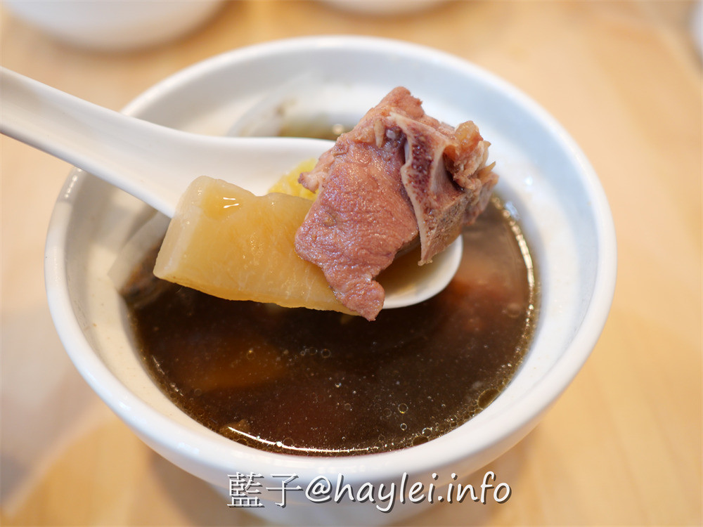 台中大里/醉月燉品 養生盅湯專家 藥補不如食補-煲煮五小時以上的養生個人盅湯,在冬日嚴寒喝下暖胃湯品,美味瞬間滋養身心靈~台中美食/大里美食/台中藥膳/台中養生湯/台中個人燉湯/台中個人煲湯/單人盅湯/healthysoup/香水椰子雞/八珍養生湯/藥燉排骨/蓮子排骨/藍子愛美食 中式料理 健康養身 國內旅遊 攝影 民生資訊分享 飲食集錦