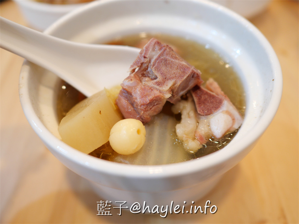 台中大里/醉月燉品 養生盅湯專家 藥補不如食補-煲煮五小時以上的養生個人盅湯,在冬日嚴寒喝下暖胃湯品,美味瞬間滋養身心靈~台中美食/大里美食/台中藥膳/台中養生湯/台中個人燉湯/台中個人煲湯/單人盅湯/healthysoup/香水椰子雞/八珍養生湯/藥燉排骨/蓮子排骨/藍子愛美食 中式料理 健康養身 國內旅遊 攝影 民生資訊分享 飲食集錦