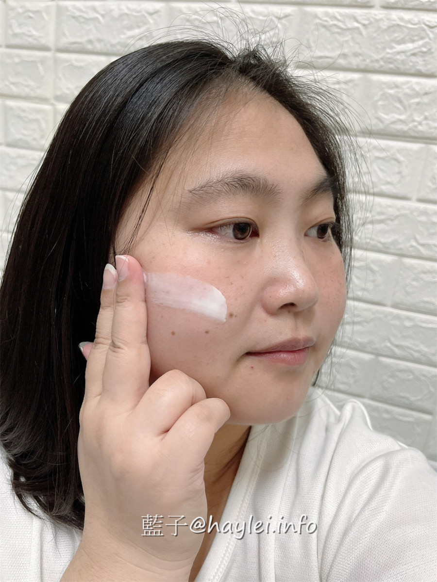 MIT保養品牌推薦/YOUNgMOLe養美力/24小時緊緻霜-令人一用就愛上的高質感護膚乳霜,使用起來溫潤有感不黏膩,給我絲滑細緻的好膚況~美妝保養/肌膚保養/臉部保養/秋冬保養推薦/乳霜推薦/保養品推薦/部落客推薦/美妝推薦/藍子愛保養 保養品分享 健康養身 彩妝品 彩妝品分享 攝影 民生資訊分享