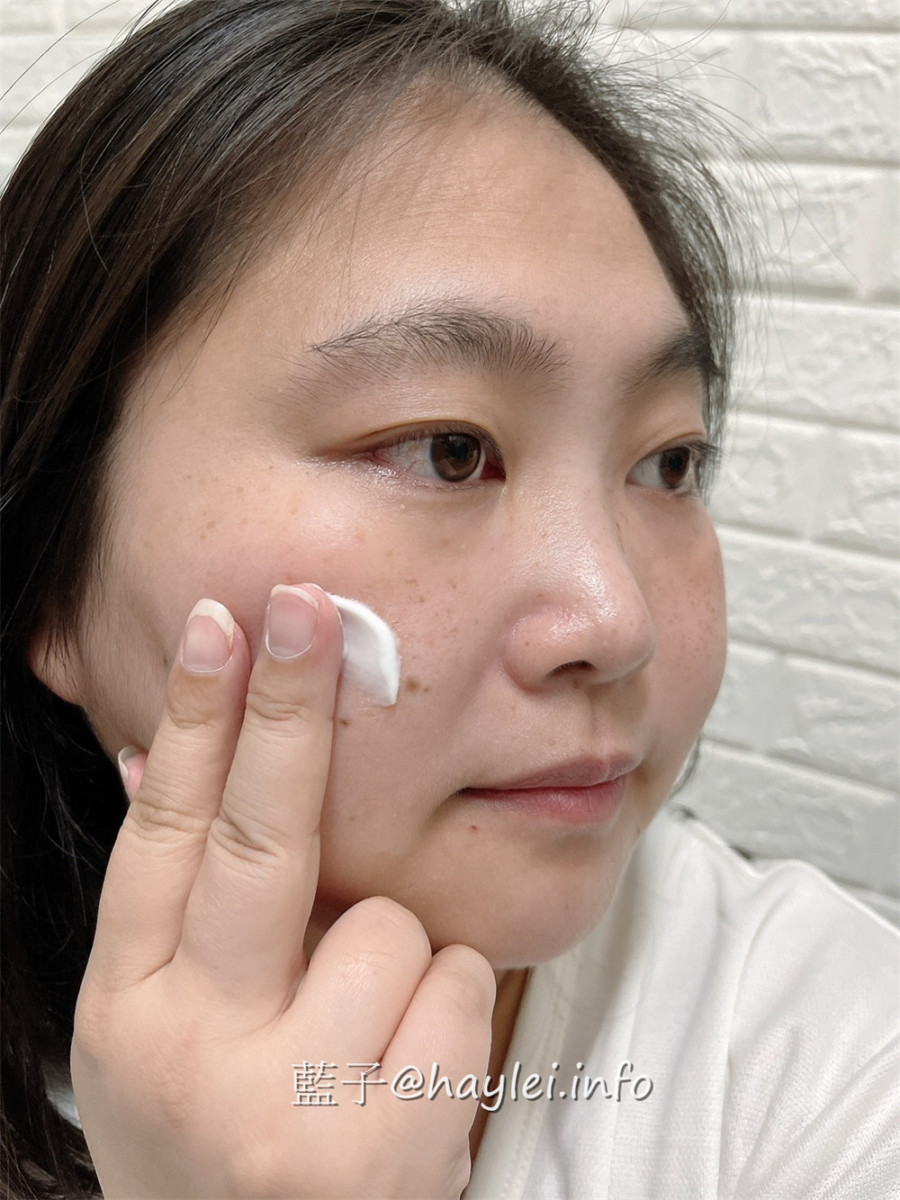 MIT保養品牌推薦/YOUNgMOLe養美力/24小時緊緻霜-令人一用就愛上的高質感護膚乳霜，使用起來溫潤有感不黏膩，給我絲滑細緻的好膚況～美妝保養/肌膚保養/臉部保養/秋冬保養推薦/乳霜推薦/保養品推薦/部落客推薦/美妝推薦/藍子愛保養 保養品分享 健康養身 彩妝品 彩妝品分享 攝影 民生資訊分享 