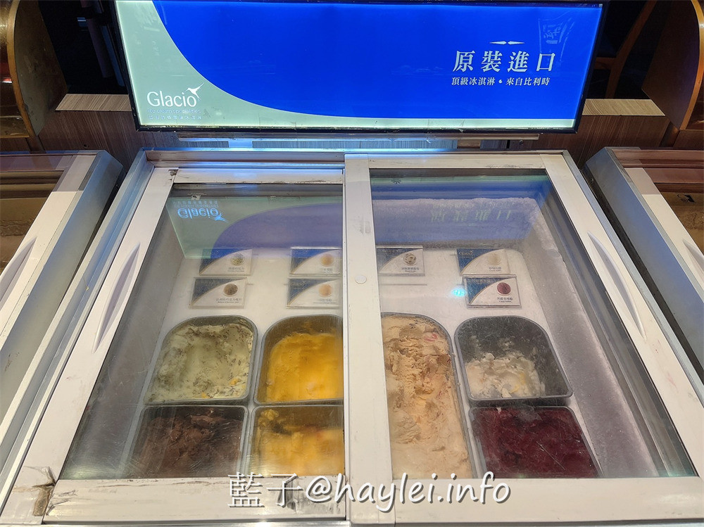 台中西區/廣三SOGO/滿堂紅頂級麻辣鴛鴦鍋-自行熬煮的麻辣湯必點，現切白金級美國牛肉，牛小排油花細緻美麗、比臉大的霜降牛，哈根達斯跟蜂鳥冰淇淋飯後必吃，加價188還能享巨無霸黑鑽草蝦跟澳洲和牛等頂級美食通通吃到飽，難怪回客率滿滿~台中美食/台中火鍋吃到飽/台中麻辣鍋/藍子愛美食 中式料理 攝影 民生資訊分享 飲食集錦 